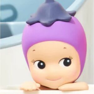 Sonny Angel eggplant hipper